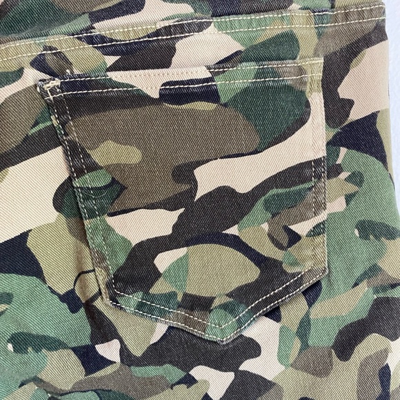 VENUS CAMO DENIM SHORTS NWOT SIZE 16 - Picture 7 of 10